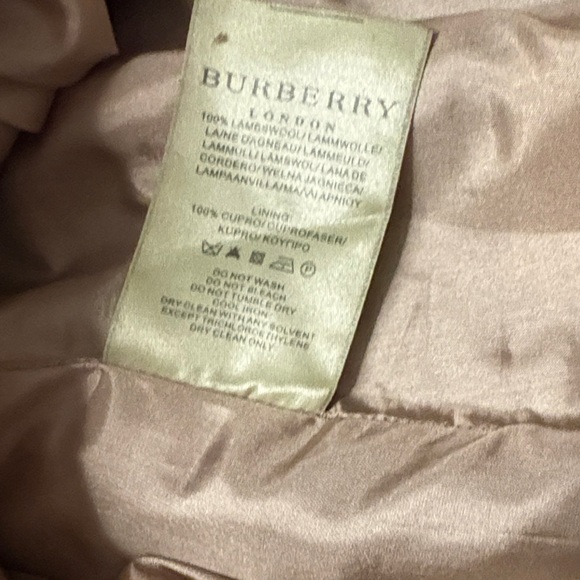 Burberry Plaid Tan and Black wool Women's Skirt - Picture 8 of 8